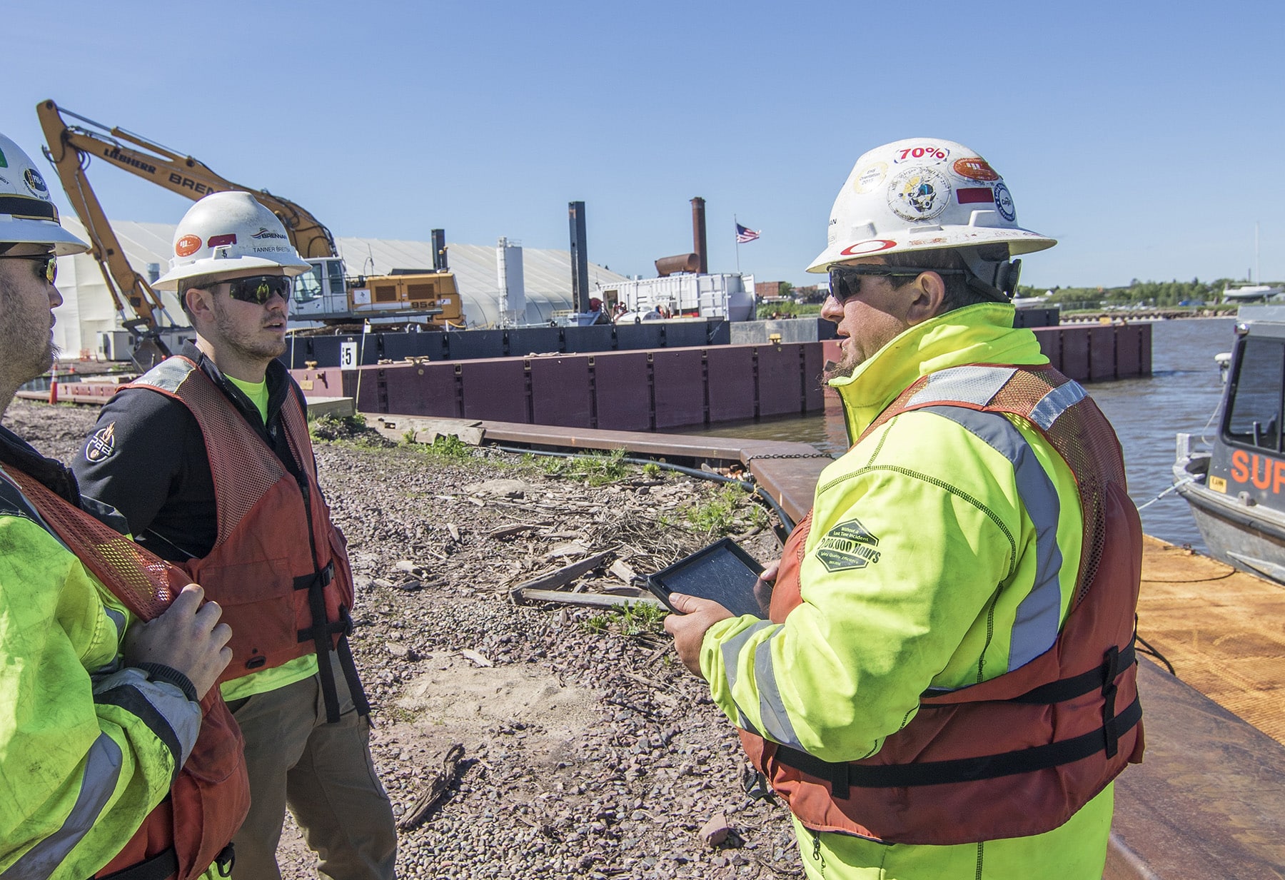 core value – accountability – Safety meeting on site with tablet