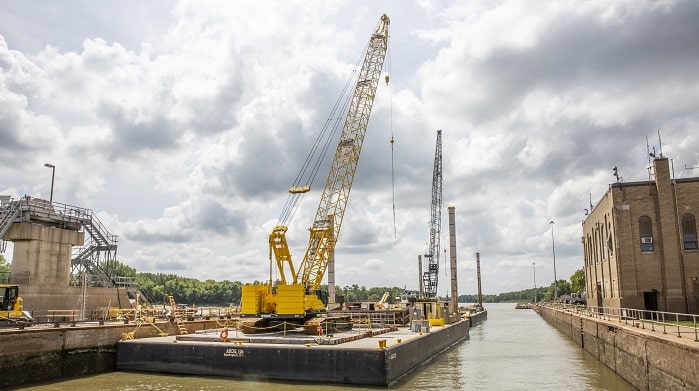 core value – focus on clients – La Grange Crane on Water